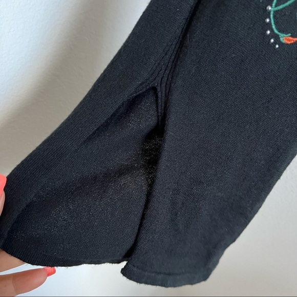 Top Shop Black Knit Bell Sleeve Embroidered and Studded Crop Boho Top US 6 - Picture 5 of 7